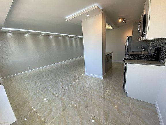 5th image of 2944 W 5th St APT 23T