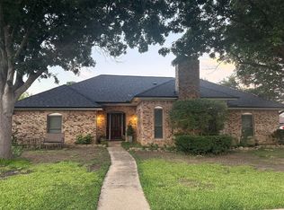 100 Country Club Ct, Irving, TX 75038