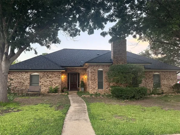 100 Country Club Ct, Irving, TX 75038