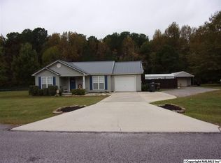 32 Rolling Meadows Rd, Hartselle, AL 35640