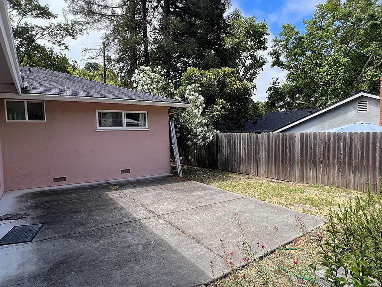 3176 Stanley Blvd — Photo 21