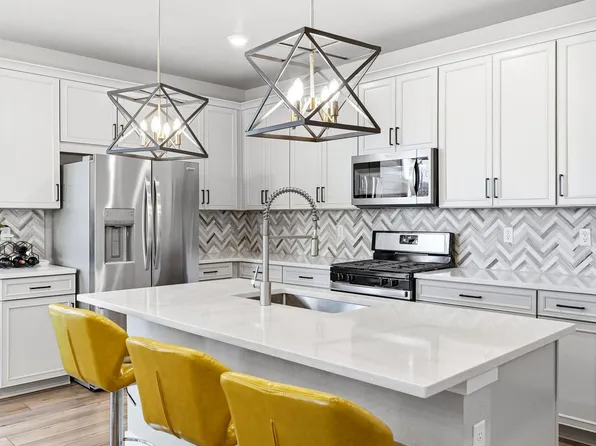 8453 Gladiola Ct #A, Arvada, CO 80005