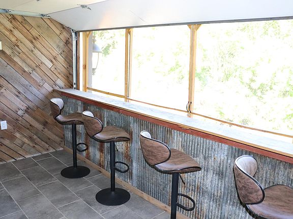 screened in porch.