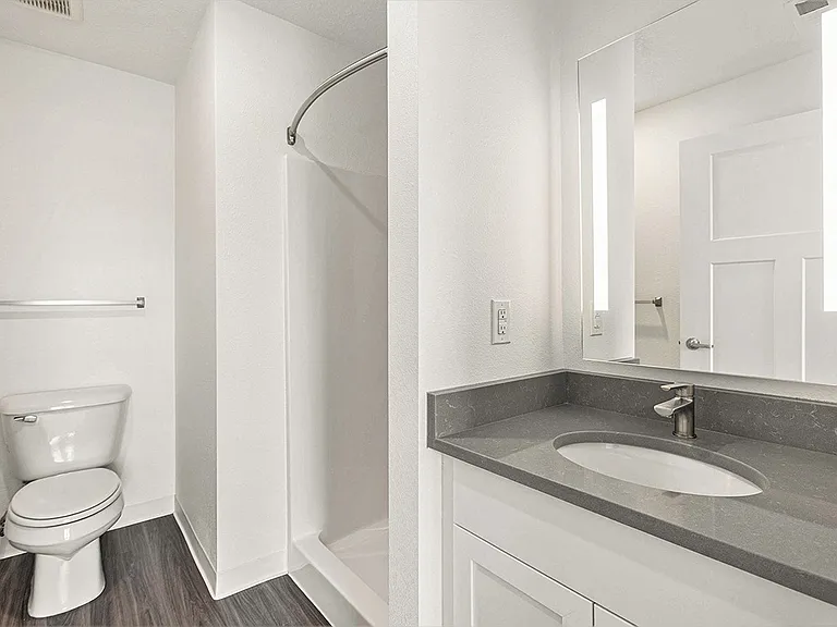 Eagle Ridge Apartment Homes — Photo 39