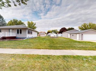 818 9th St SE, Mason City, IA 50401