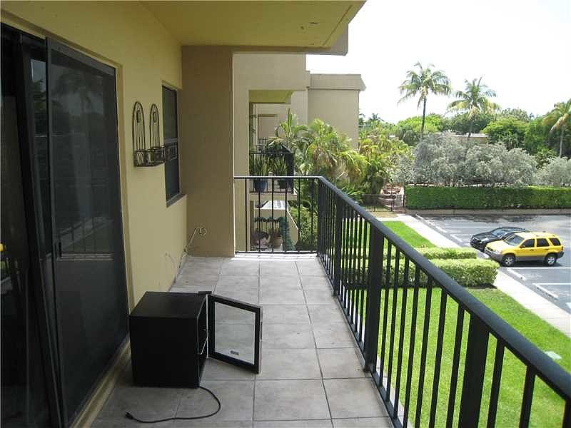1st image of 10431 N Kendall Dr APT D409