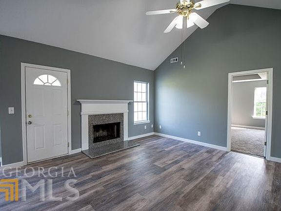 3rd image of 70 McIntosh Estates Dr