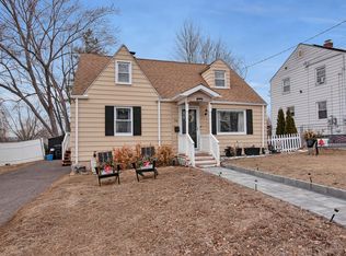 34 Sequin St, Hartford, CT 06106