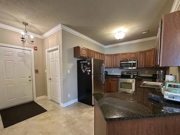 2537 Suncrest Vlg — Photo 3