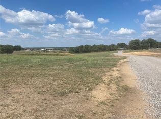 4 Dozer Rd, Sulphur, OK 73086