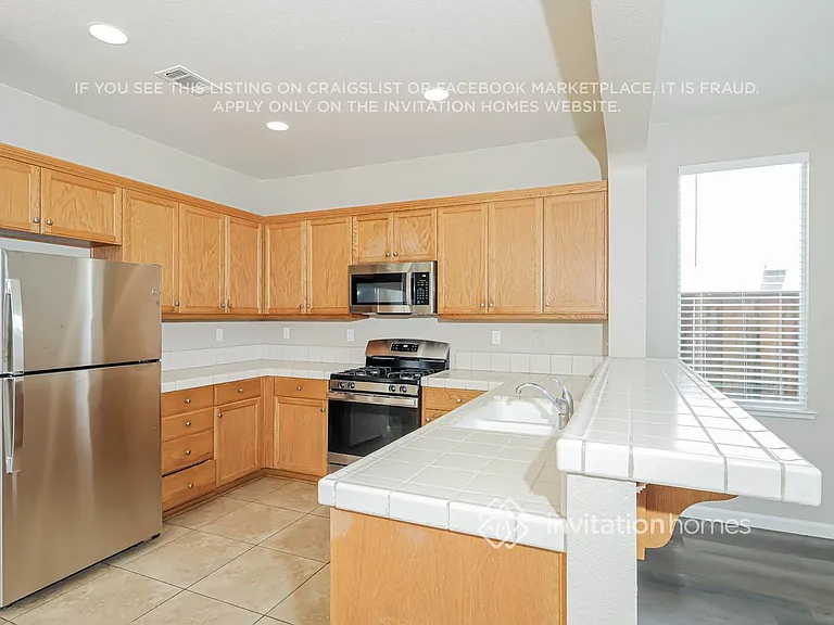 2748 Cobbler St — Photo 6