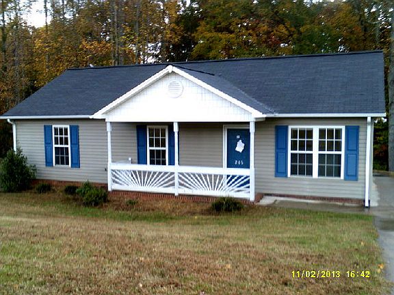 3rd image of 206 Linville Ct