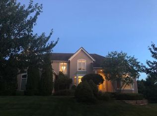 2743 W 139th Ter, Leawood, KS 66224