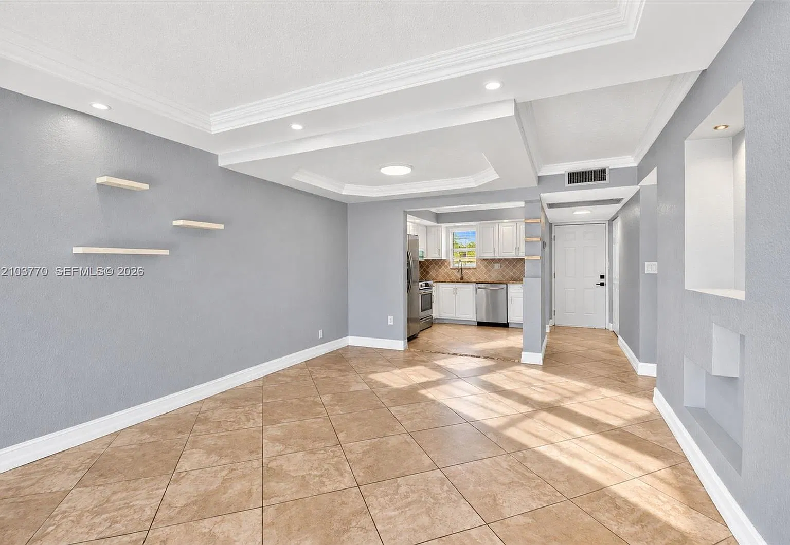 9440 SW 8th St — Photo 3