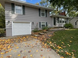 4648 Nine Mile Creek Pkwy, Bloomington, MN 55437