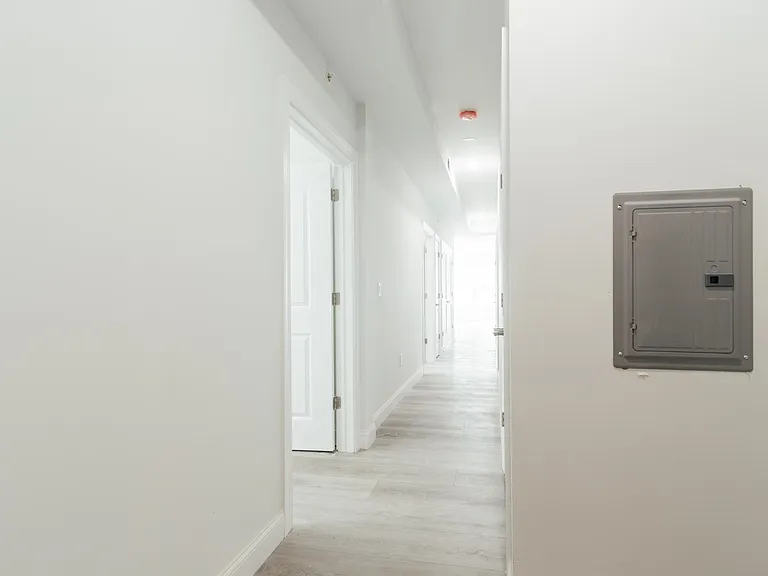 144 Bergen Ave #2A — Photo 34