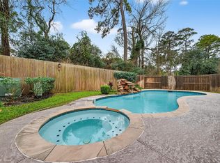 66 S Longsford Cir, Spring, TX 77382