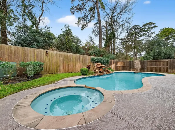 66 S Longsford Cir, Spring, TX 77382