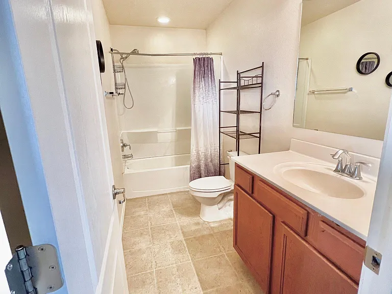 10919 Fort Point Ln NE — Photo 31