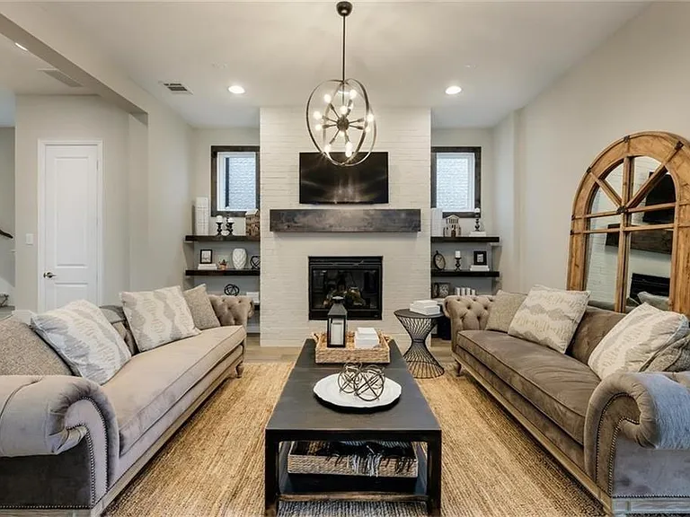 8043 Sunflower Ln — Photo 3