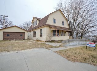 211 E Trapp St, Herington, KS 67449