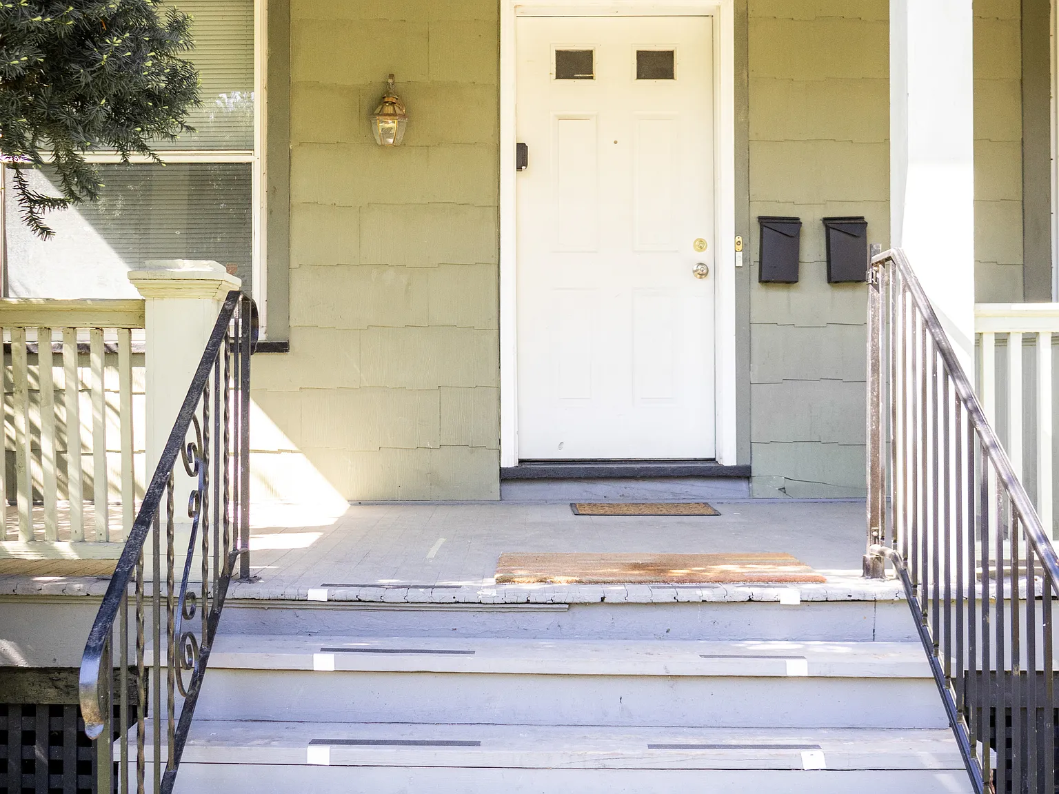 1 bed, 700 sqft, $1,300 — Photo 1