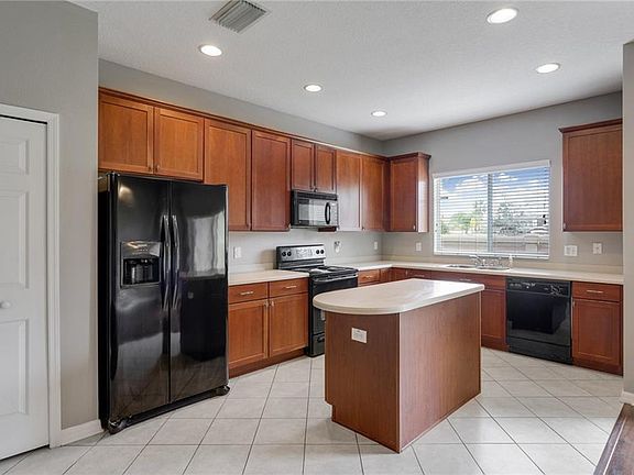 4th image of 2940 Lochcarron Dr