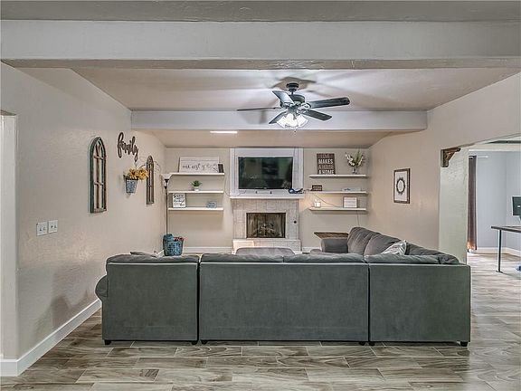 4th image of 10329 Glascow Dr