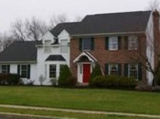 1817 Thornbury Dr, Maple Glen, PA 19002