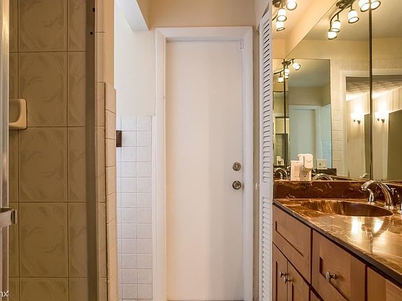 4979B46C-159E-47BF-B801-AEDA9E411EC5