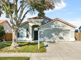 925 Avenida Real Dr, Ceres, CA 95307
