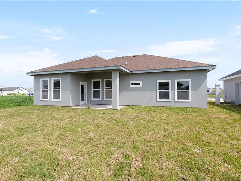 909 N Brushfield Ave — Photo 18