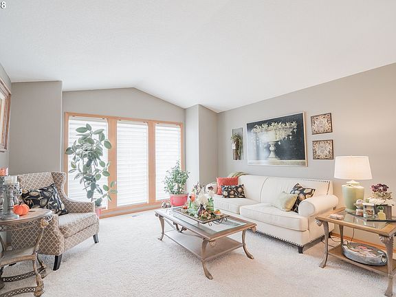 5th image of 6400 NE 84th Pl