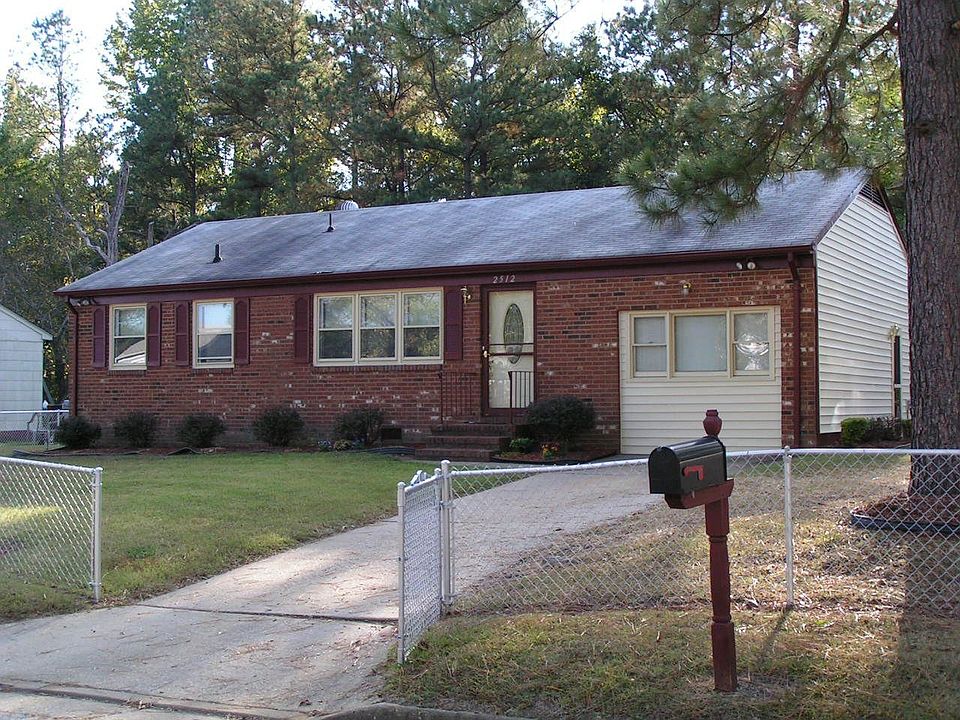 1st image of 2512 Pinehurst Dr