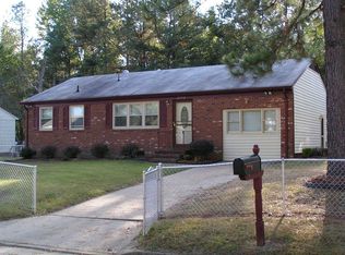 2512 Pinehurst Dr, Petersburg, VA 23805