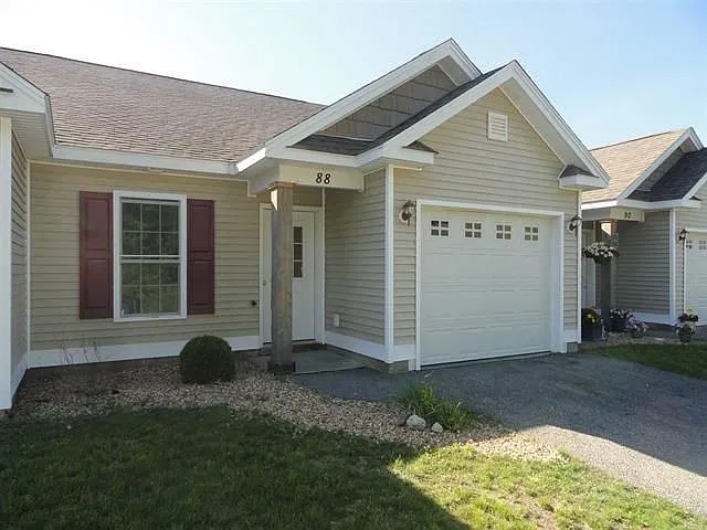 2 bed, 2.0 bath, 958 sqft, $2,000 — Photo 1