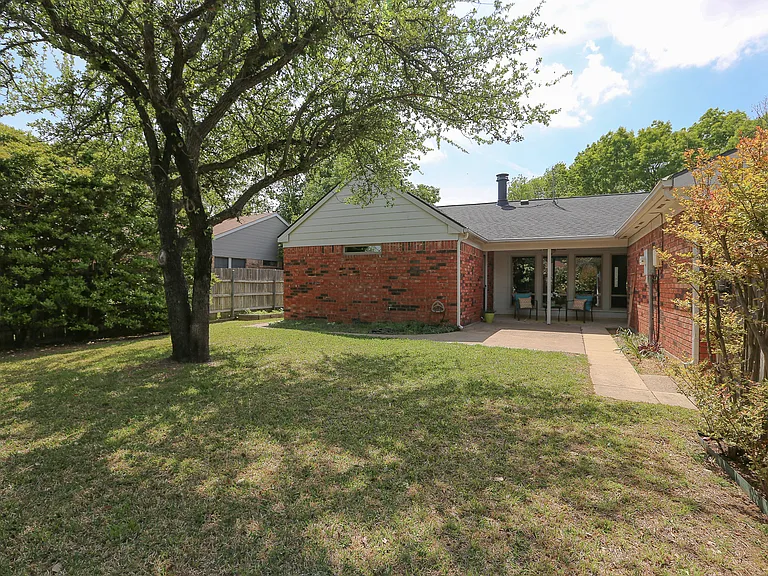 212 Aspenway Dr — Photo 18