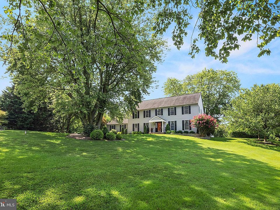 1st image of 8410 Quailwood Ln
