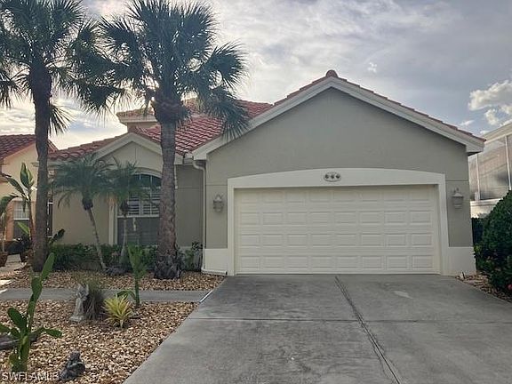 2nd image of 253 Sabal Lake DR