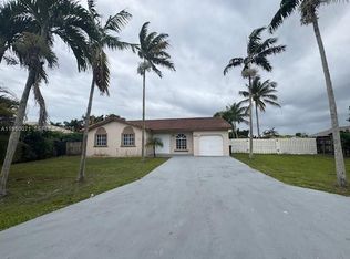 Estate Homes First Additio, Miami, FL 33170