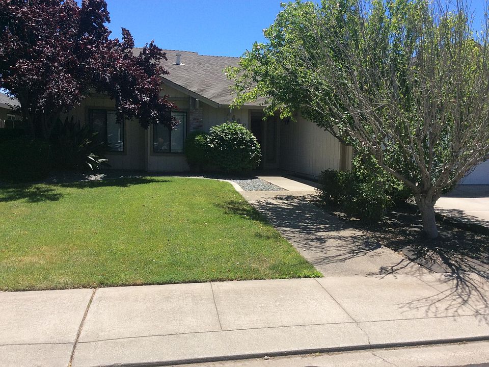 1st image of 408 Lancaster Dr