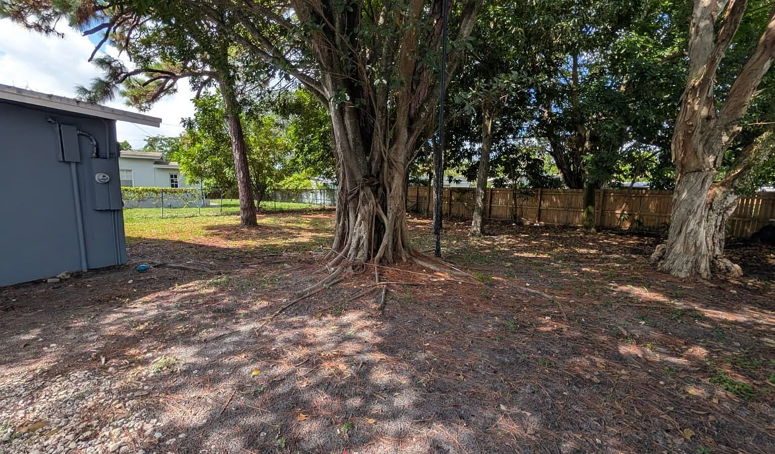 3 bed, 1.0 bath, 1278 sqft, $2,700 — Photo 3