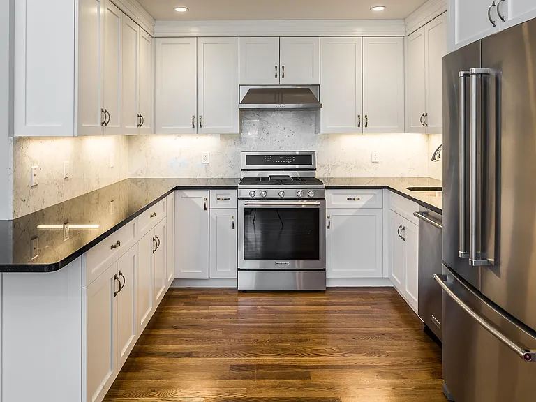 1191 E Putnam Ave #3 — Photo 1