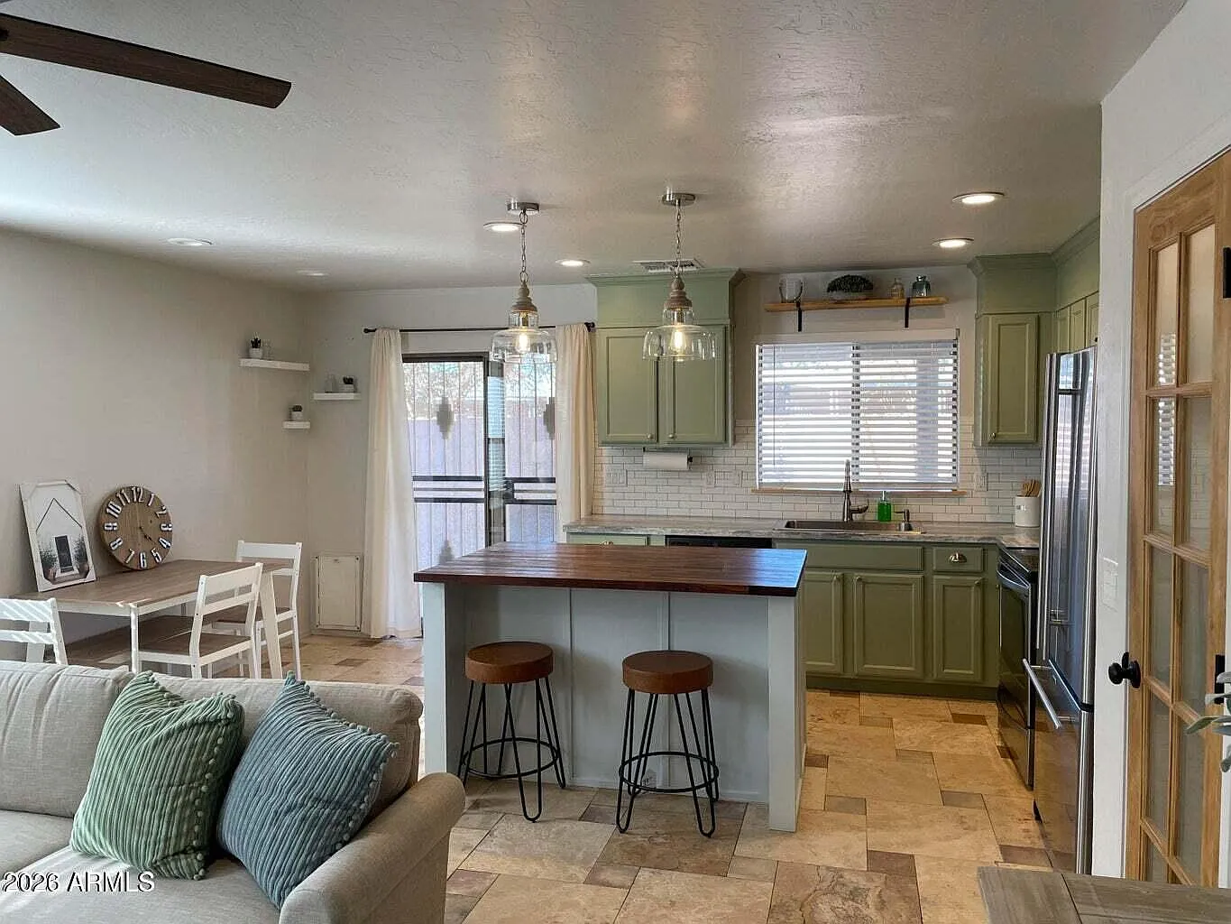 3 bed, 2.0 bath, $2,000 — Photo 3