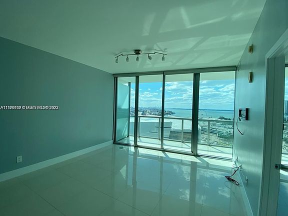 3rd image of 888 Biscayne Blvd APT 2107