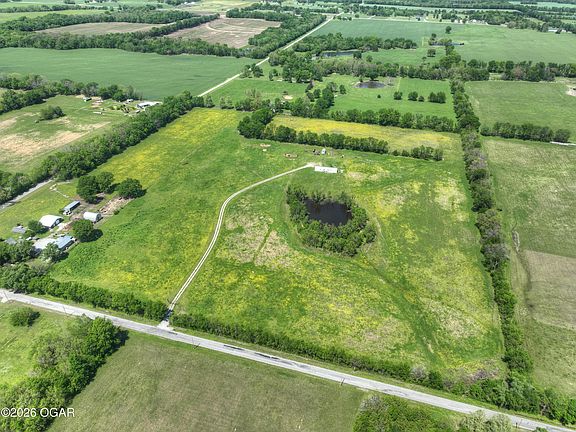 5th image of 15785 Maple Rd