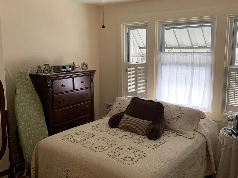 1666 Chislett St — Photo 11
