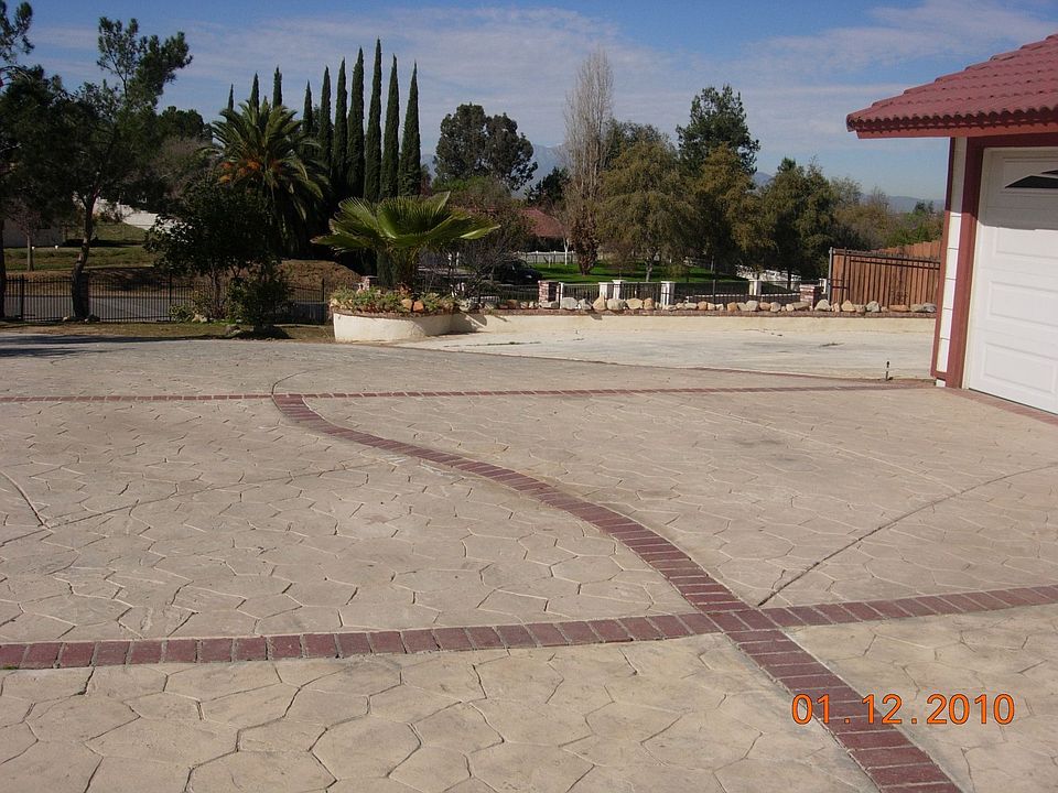 2nd image of 14118 Camino Del Oro