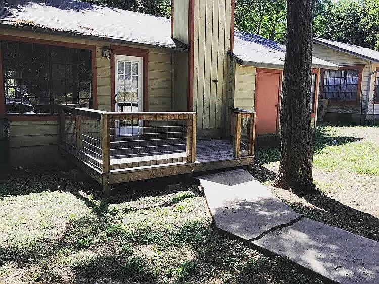 1106 Academy St — Photo 12