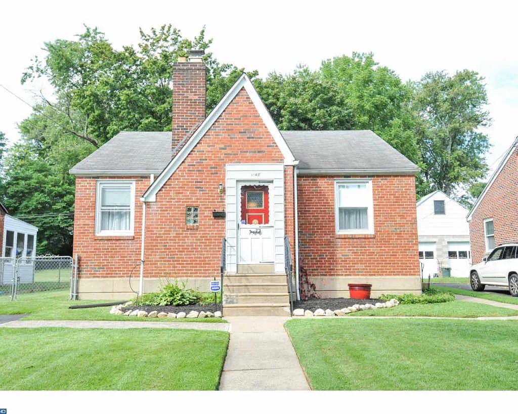 1148 Emerson Ln photo 1